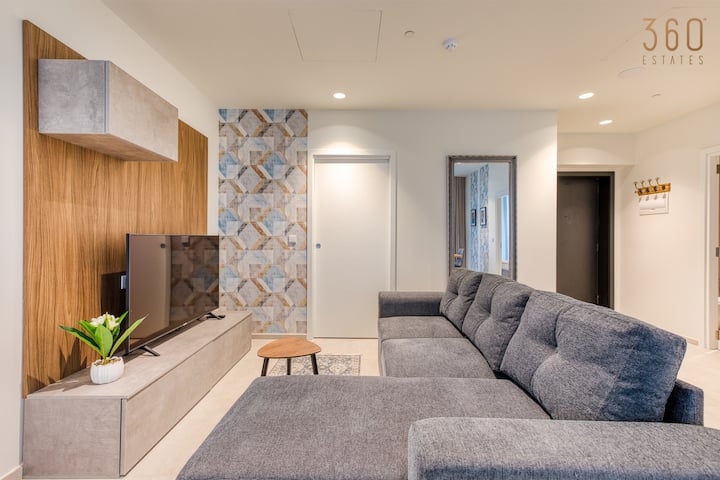 The Official Mercury Tower Suite - Pool, Wifi & Ac - Malta