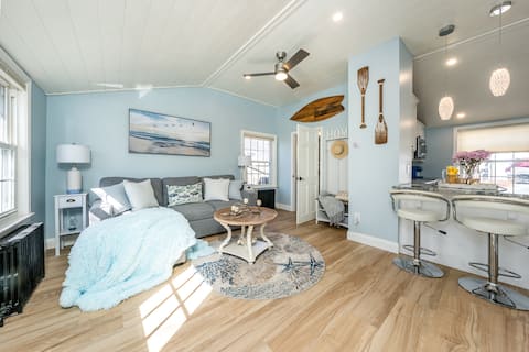 Top Airbnb: Lil Beach Bungalow in Onset