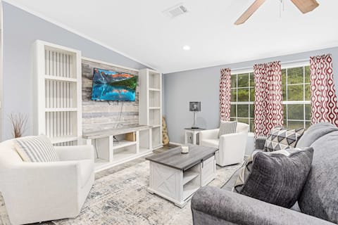Lake Palestine Escape |Game Room, Comfort & Nature