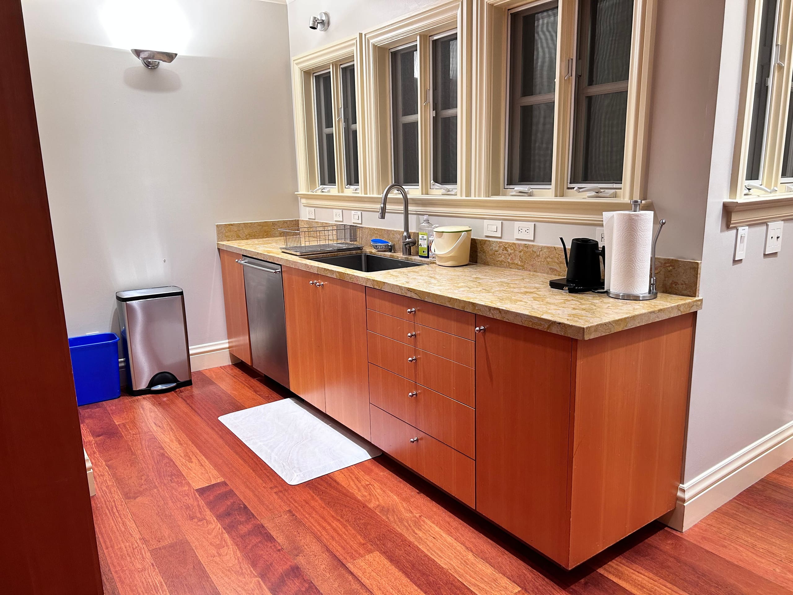 Home in San Francisco · ★5.0 · 1 bedroom · 2 beds · 1 bath - Image 9