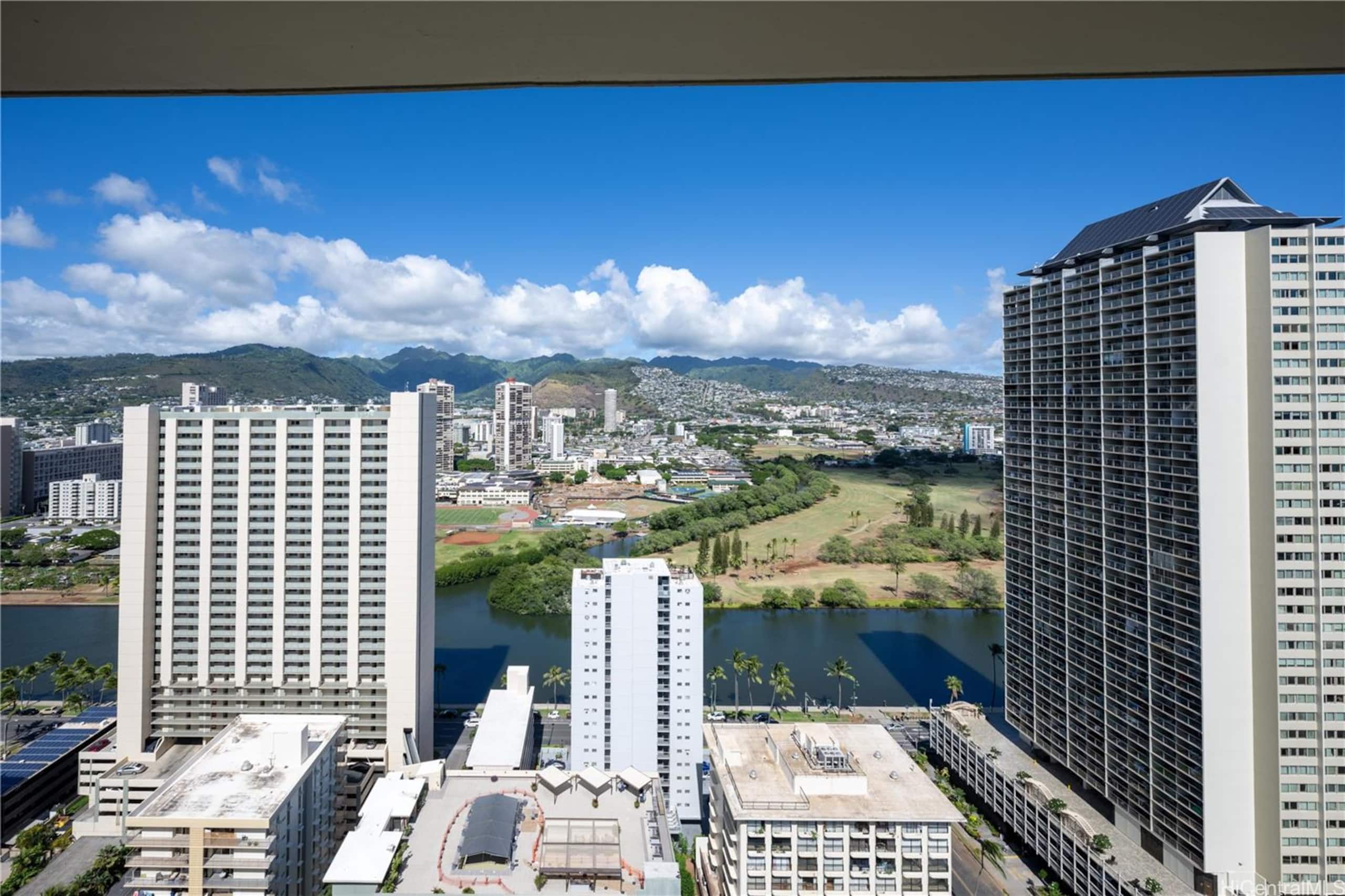 Hotel in Honolulu · ★4.09 · 1 bedroom · 2 beds · 1 private bath - Image 1