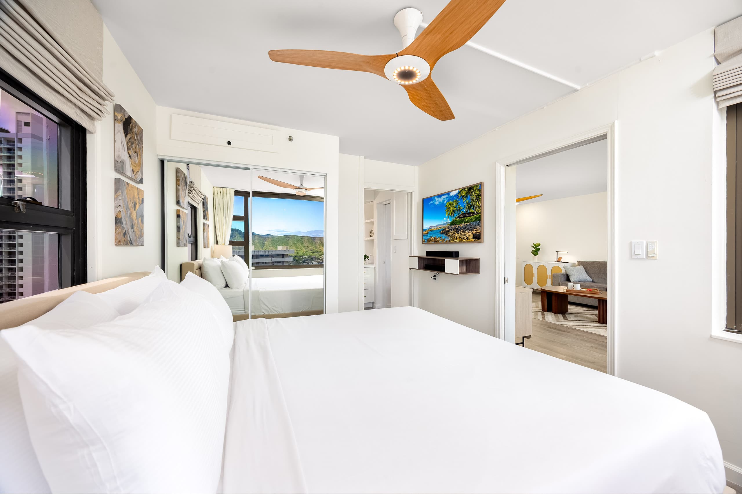 High-floor retreat w/ sweeping ocean & city views - Image 34