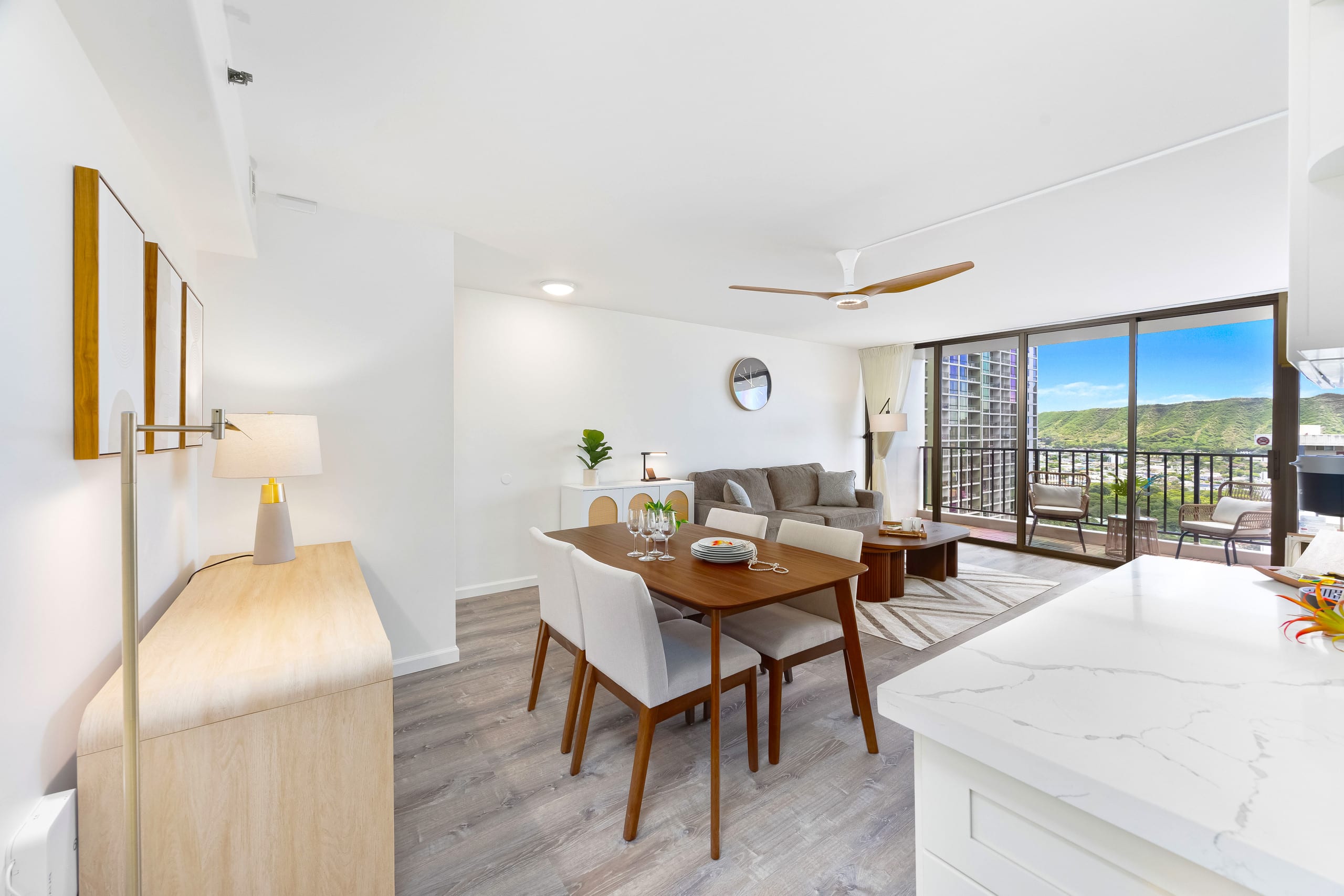 High-floor retreat w/ sweeping ocean & city views - Image 27