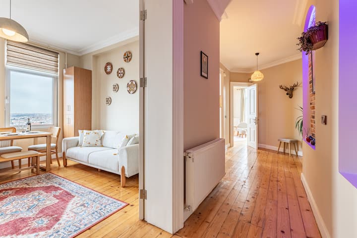 Urban Paradise: 4br, 2ba, Lr, Picturesque Views - Istanbul
