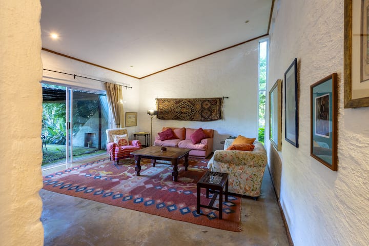 Cubla House; Beautiful, Private, Close To The Park - White River