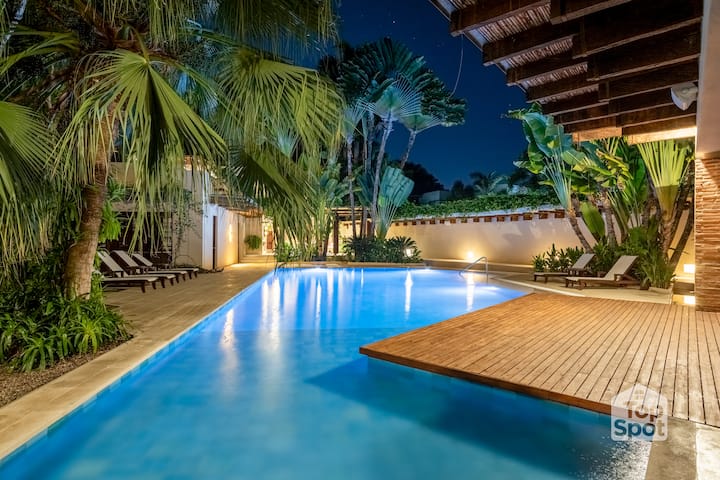 Splendid Oasis for 26 in El Peñón, by TopSpot®!