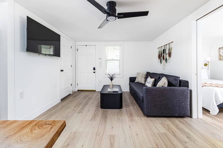 Stylish 1br Unit In Historic Downtown Lakeland - Lakeland