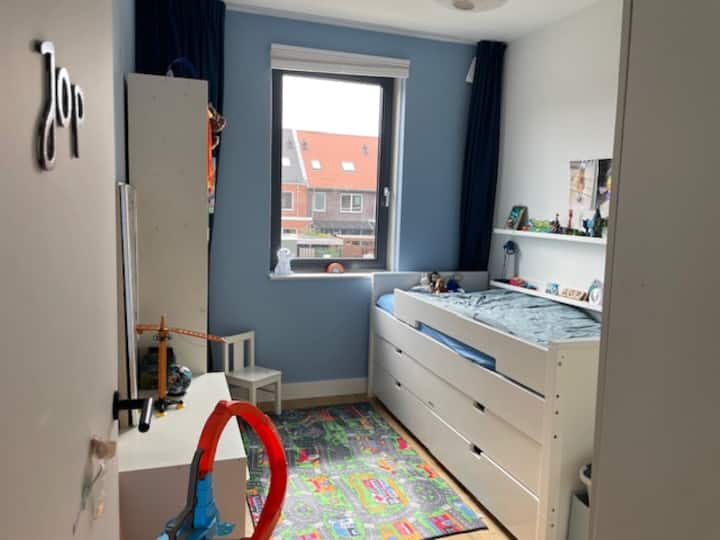 ห้องนอนเด็ก ความยาวเตียง 1.80 ม.