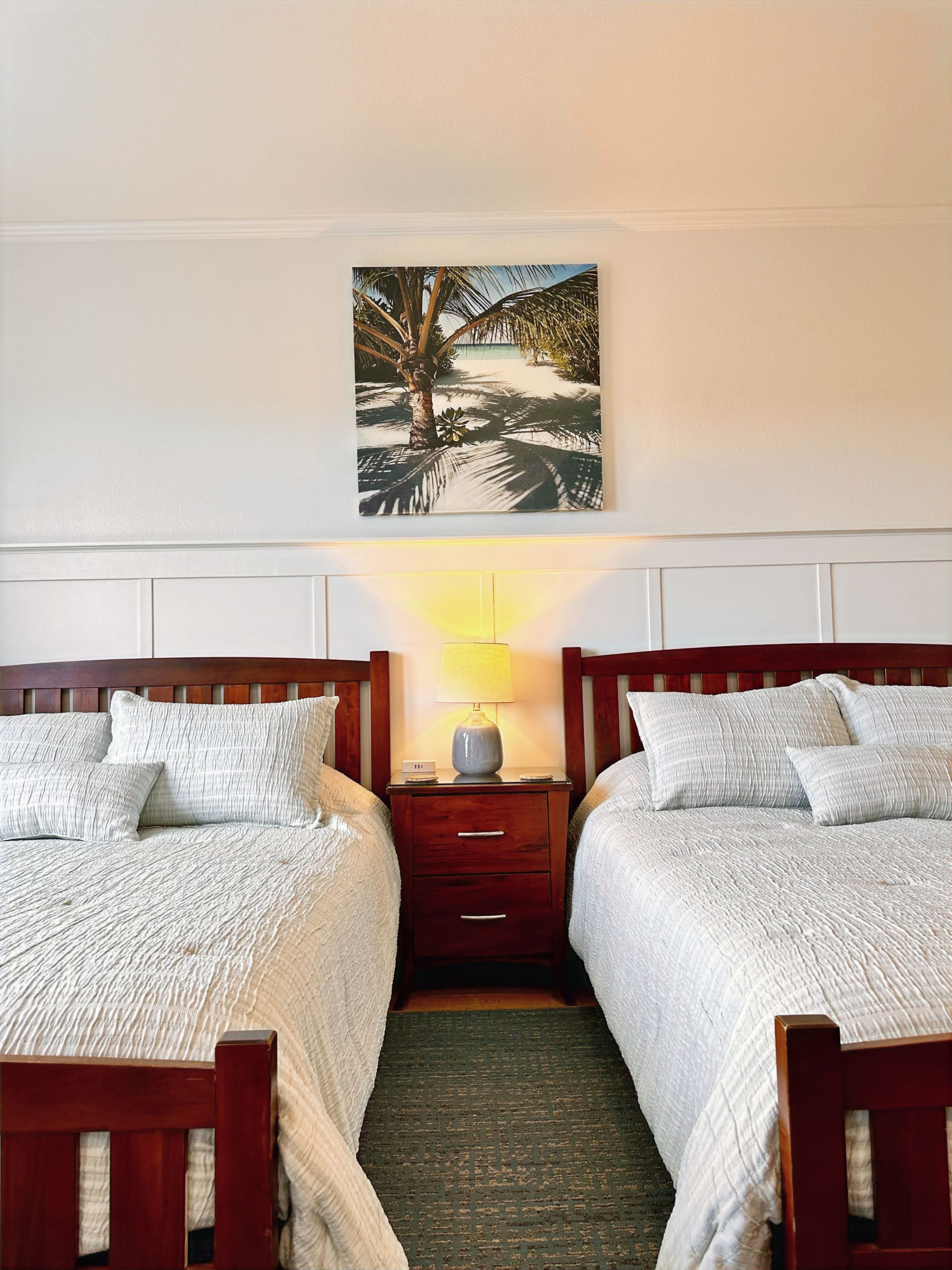 Hilo Town Inn Room 5 - Image 5
