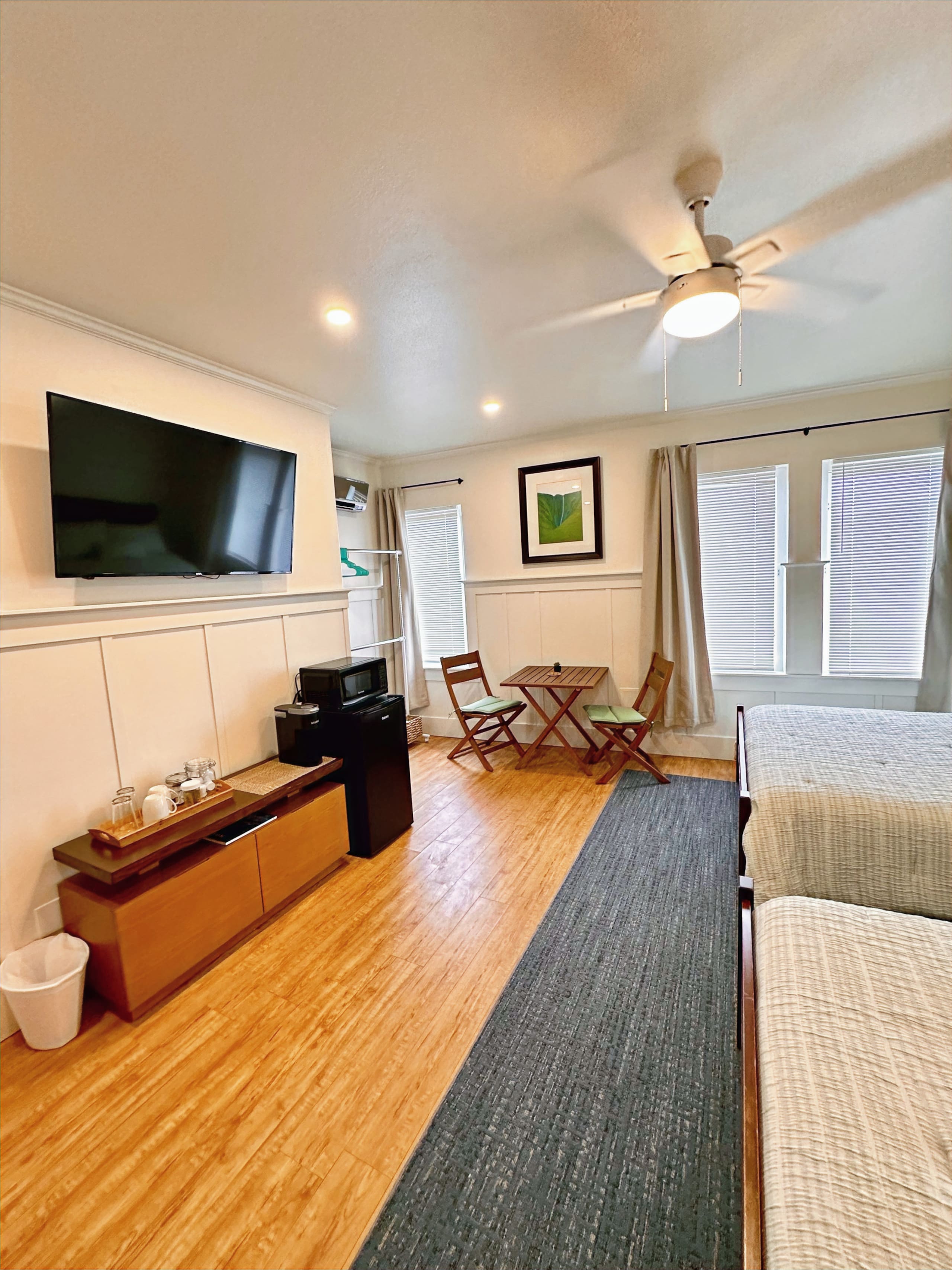 Hilo Town Inn Room 5 - Image 6