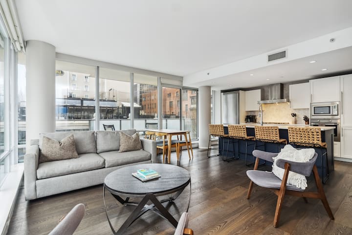 Waterfalls Hotel – Kings Corner – Resort Living