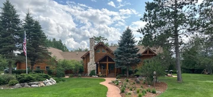 Lovells Riverside Montana Built Lodge