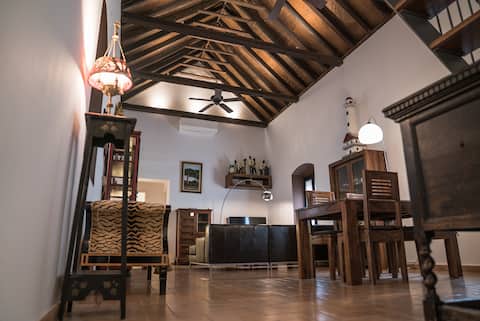 Top Airbnb: Colonial loft in Casa Palacio. Free parking en Sanlúcar De Barrameda