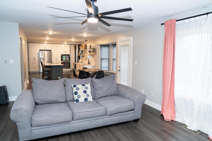 Stylish 4 Bed 2.5 Bath Home In Reynoldsburg - 제르시