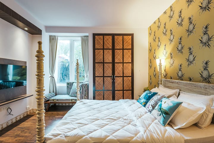 Ანანასის ოთახი