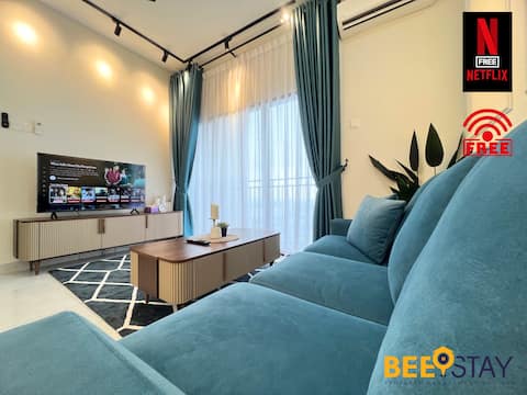 Youth City Deluxe Home Netflix WIFI for 6PAX