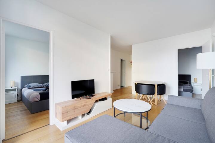Samuel-La Conciergerie Parisienne managed Airbnb listing 2