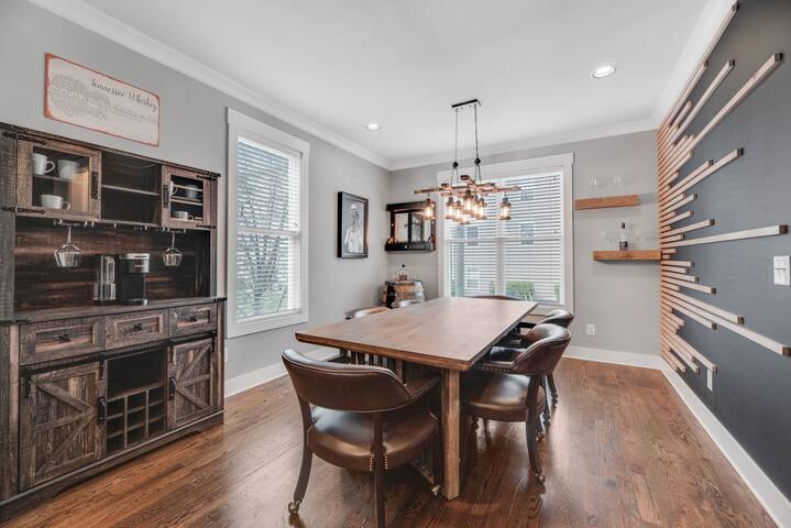 Nashville To the Nines gallery image 4