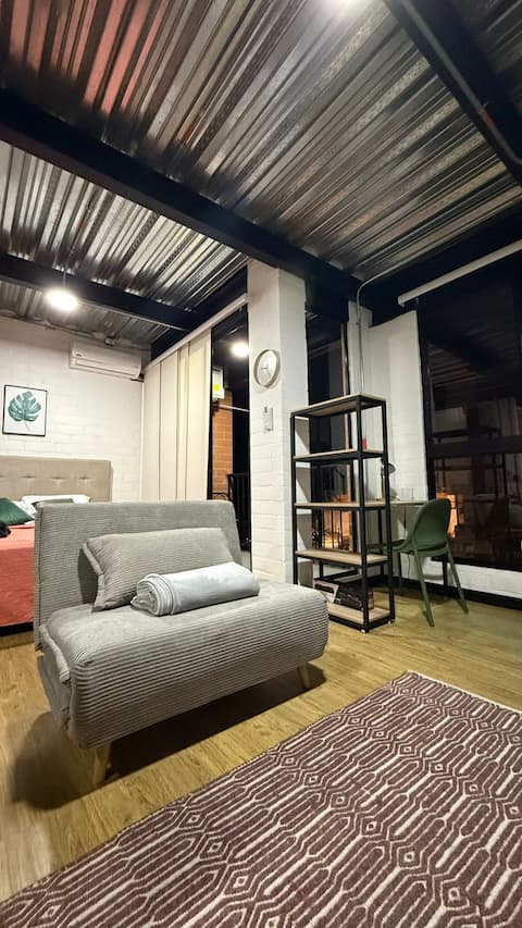 Top performing Airbnb: Industrial Loft Miraflores Supermarket next door in Miraflores