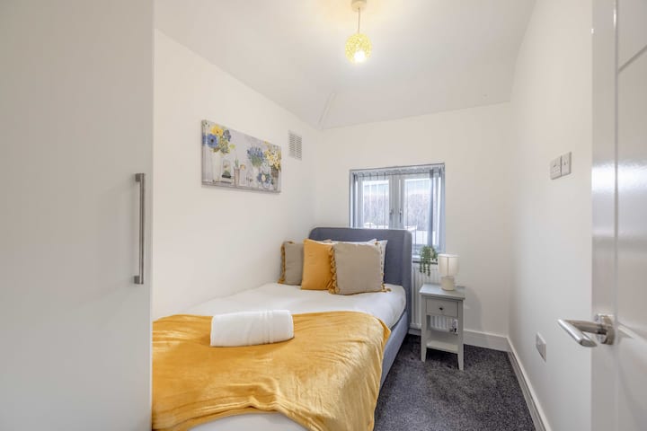 Schlafzimmer 2