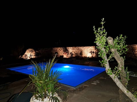 Chalet 2 in the heart of the maquis