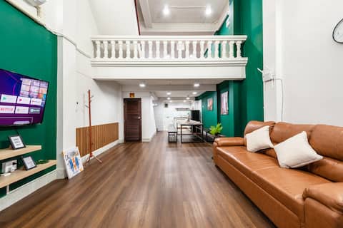 4 Bedroom House | 5 mins walk to BTS Saint Louis