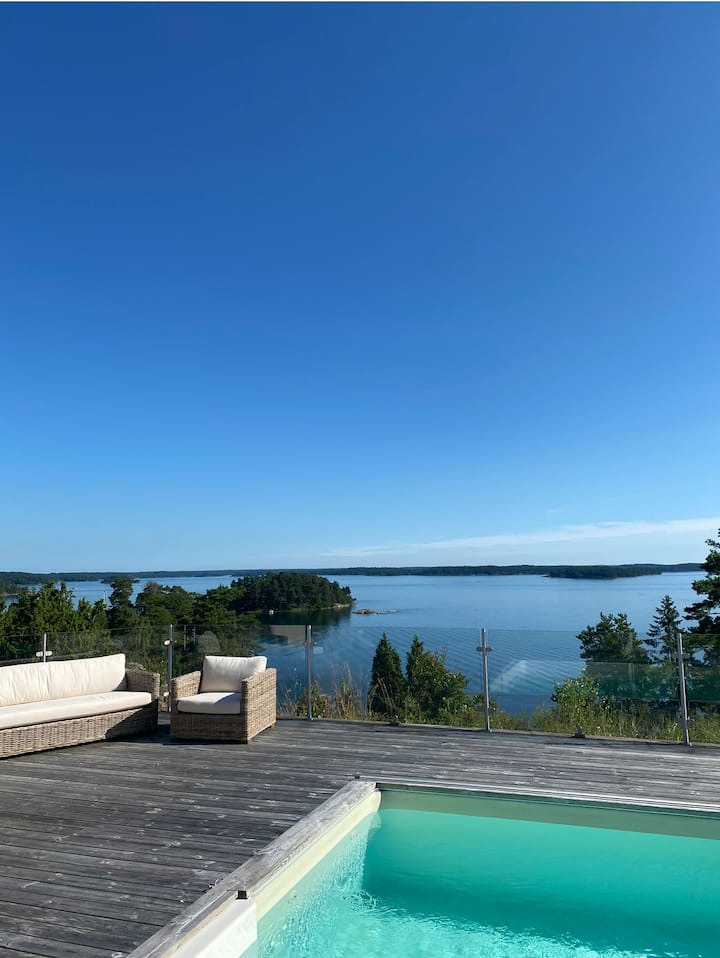Sjötomt På Dalarö Med Pool. - Dalarö