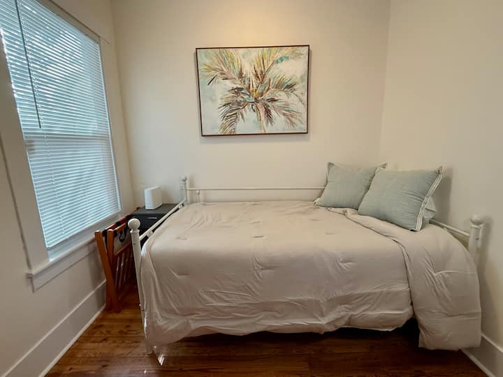 Cama individual súper cómoda.