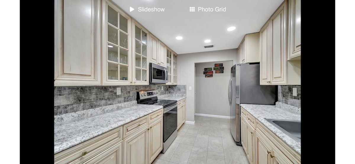 Full kitchen image 1