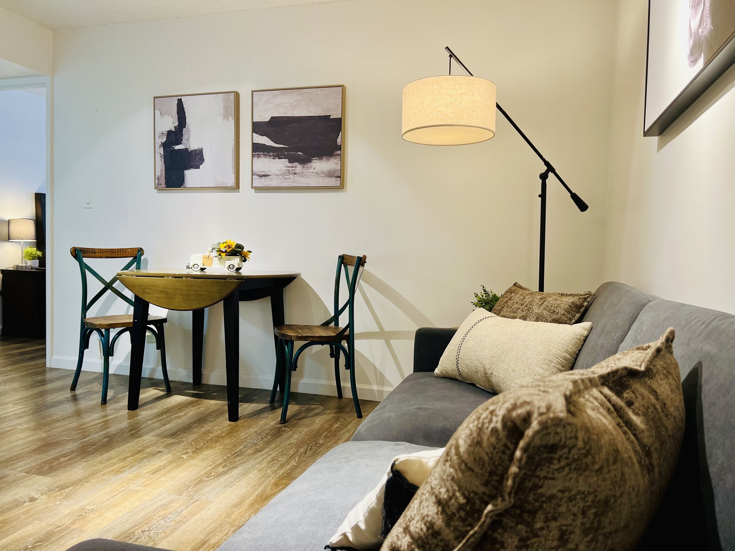 Heart of Honolulu Hideaway Suite + 1 Free Parking - Image 9