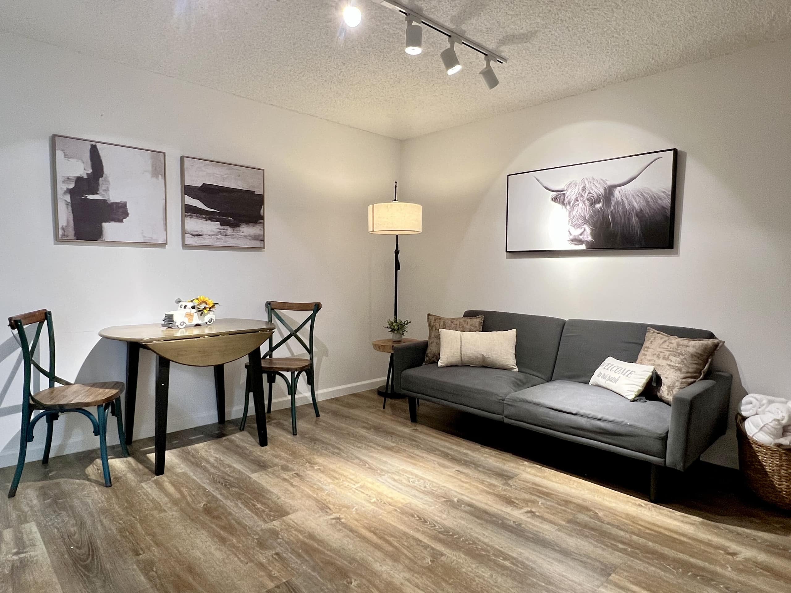 Heart of Honolulu Hideaway Suite + 1 Free Parking - Image 10