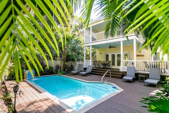 Villa 7201 - 4 Bedroom 3 Bath with Boat Slip