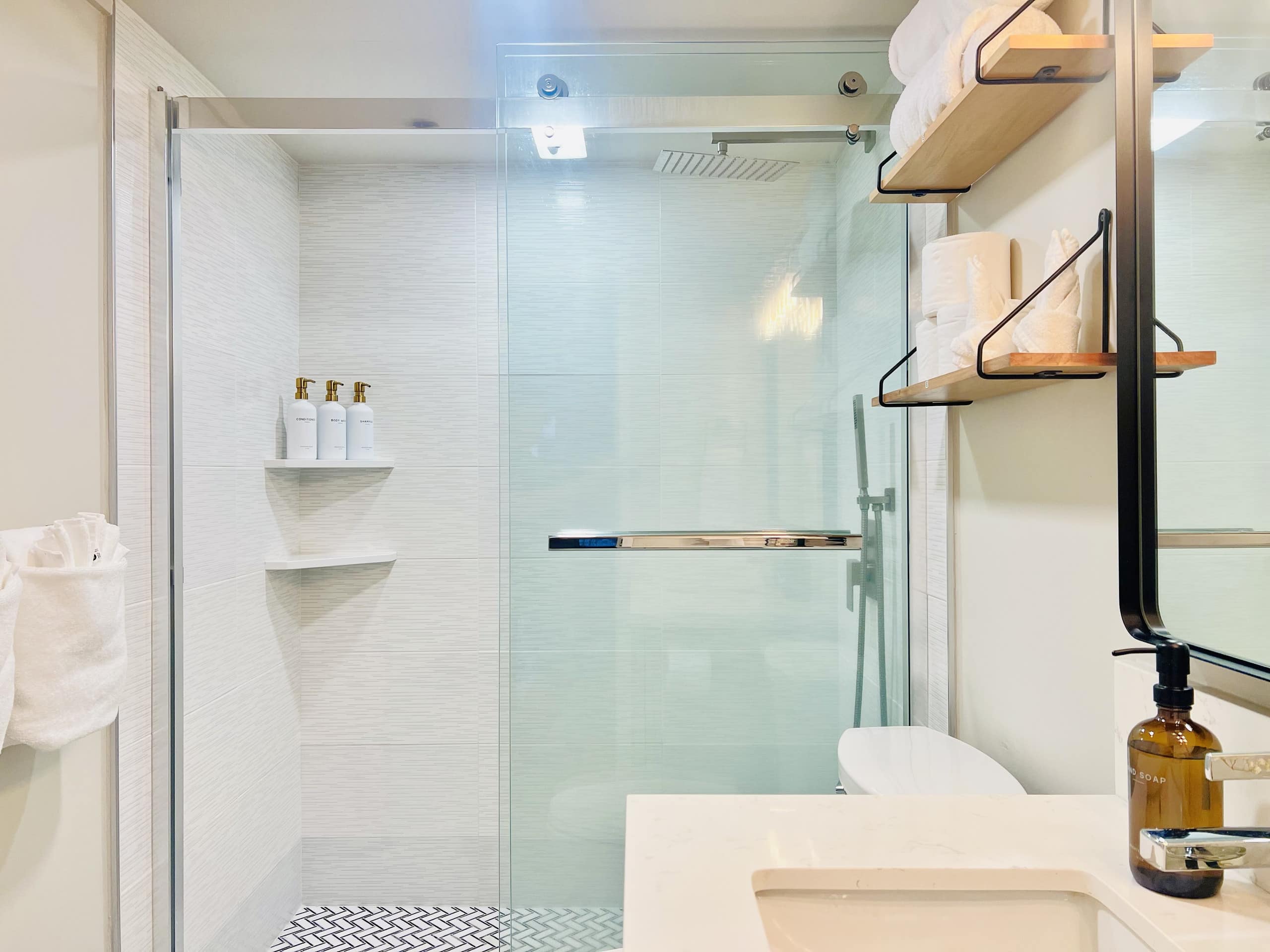32F Sky-High Honolulu Hideaway Suite| Free Parking - Image 29
