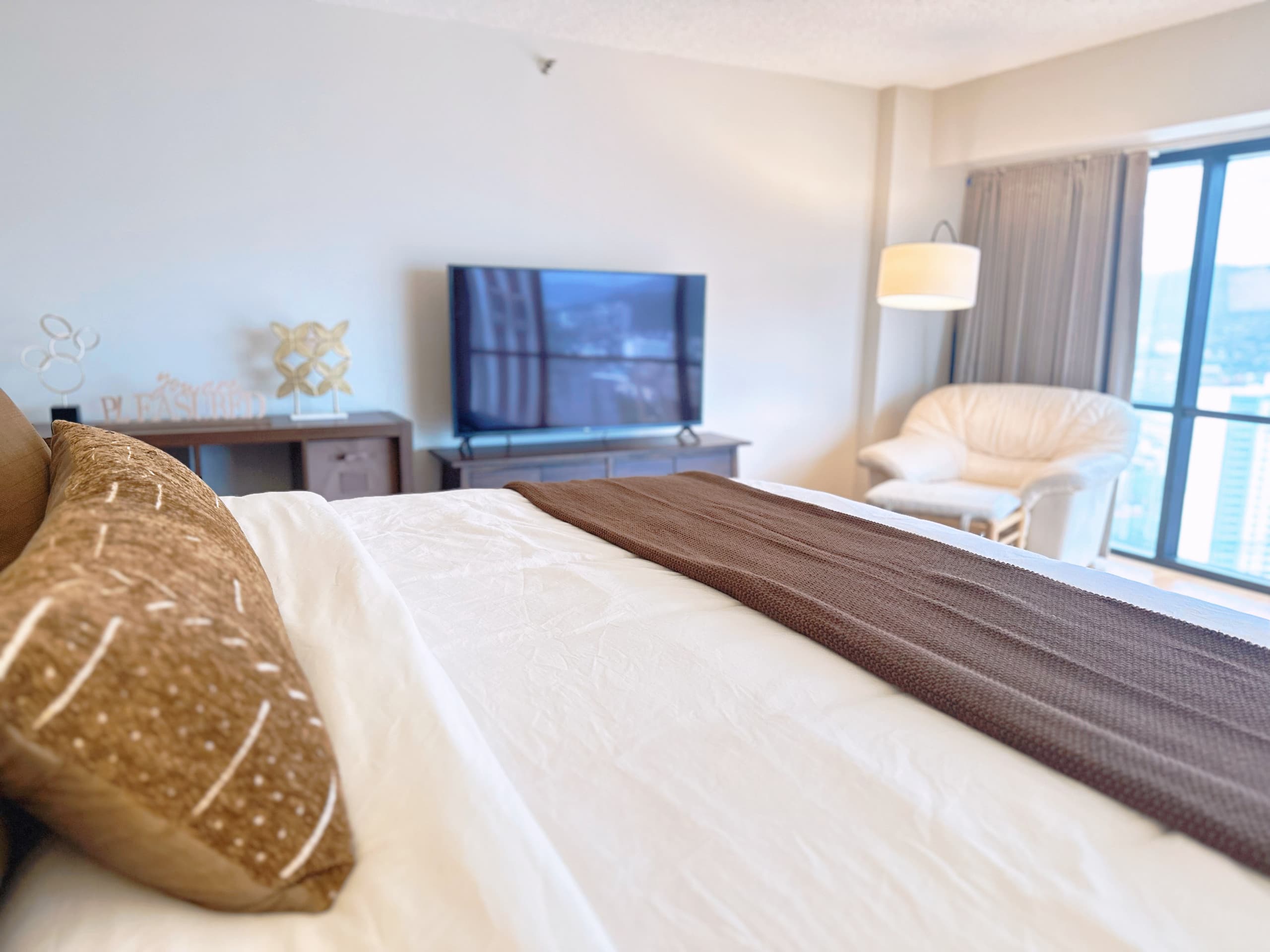 32F Sky-High Honolulu Hideaway Suite| Free Parking - Image 18