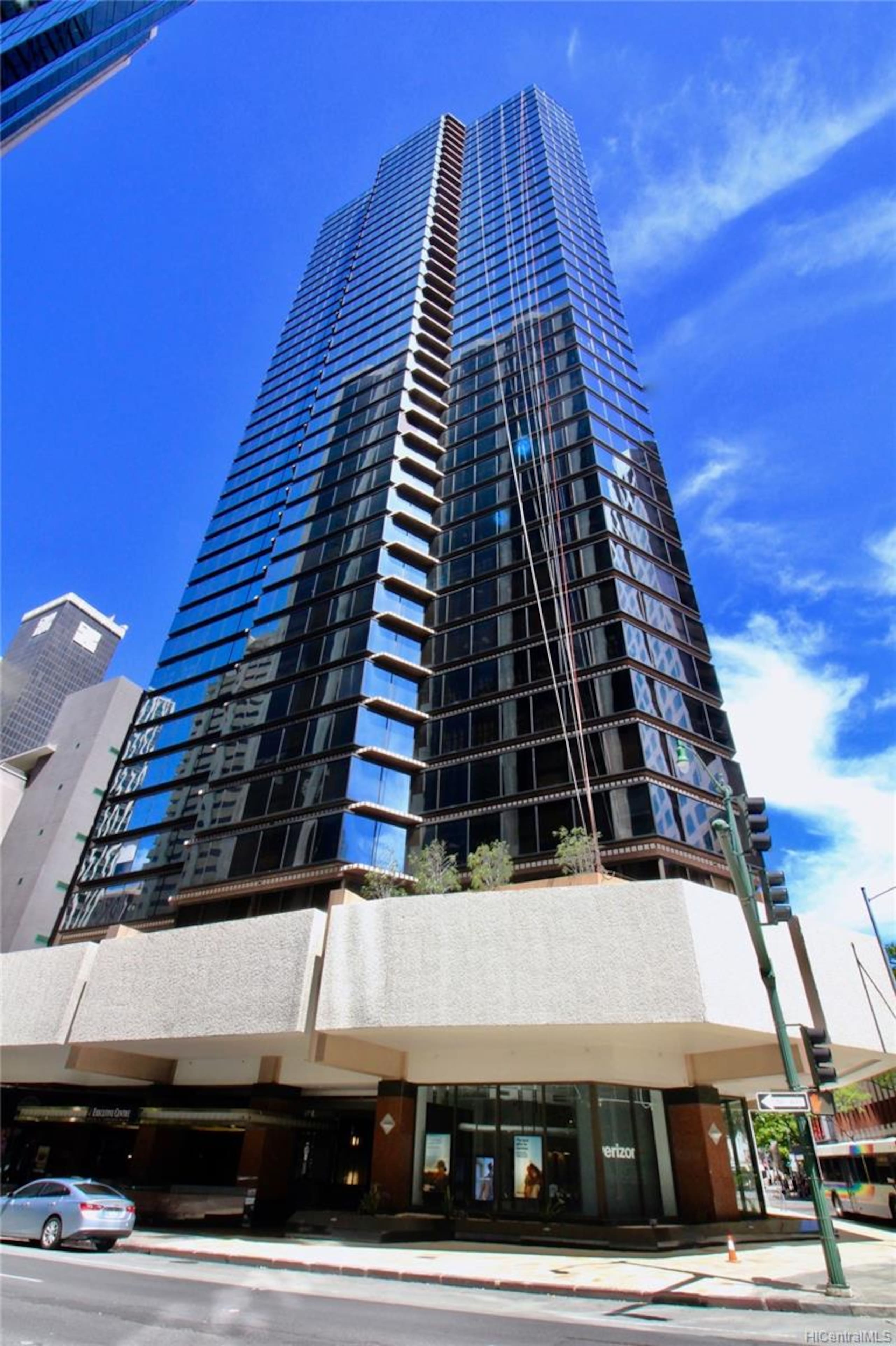 32F Sky-High Honolulu Hideaway Suite| Free Parking - Image 33