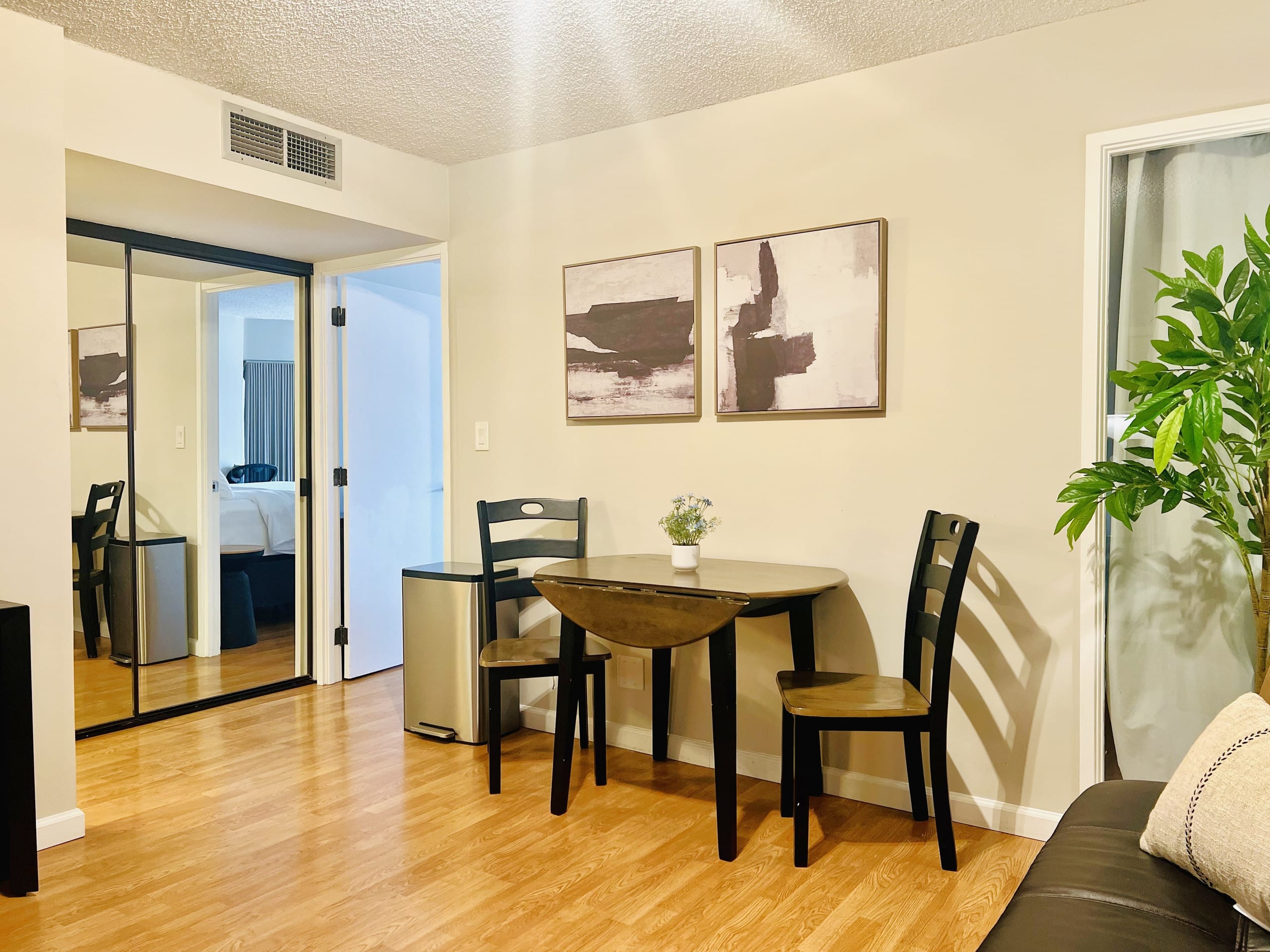32F Sky-High Honolulu Hideaway Suite| Free Parking - Image 13
