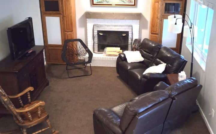 6 Bedroom Spacious House - Brighton, CO