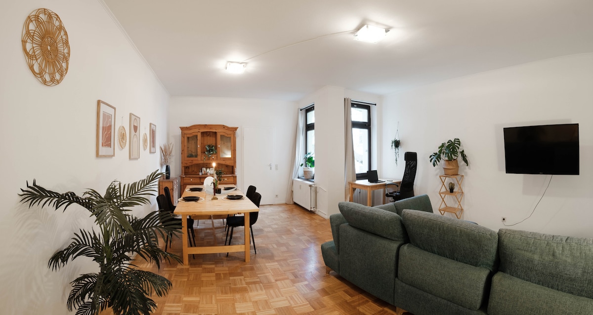 Popular Airbnb listing: Central, Cozy & Family-Friendly in Essen in Südviertel