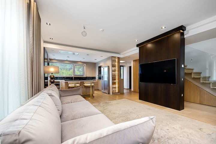 Magnolia 4-bedroom House With Indoor Pool - Tallinn