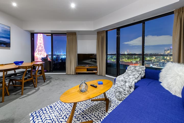 Exclusive Stays – Gallery Tower II