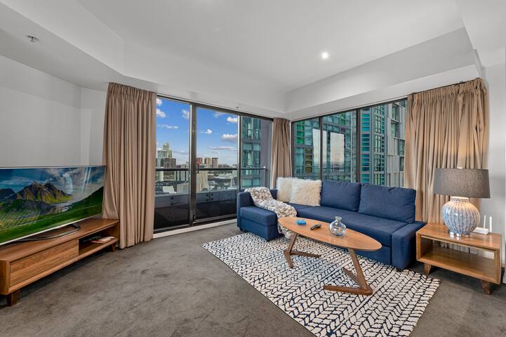 Exclusive Stays – Gallery Tower II gallery image 2