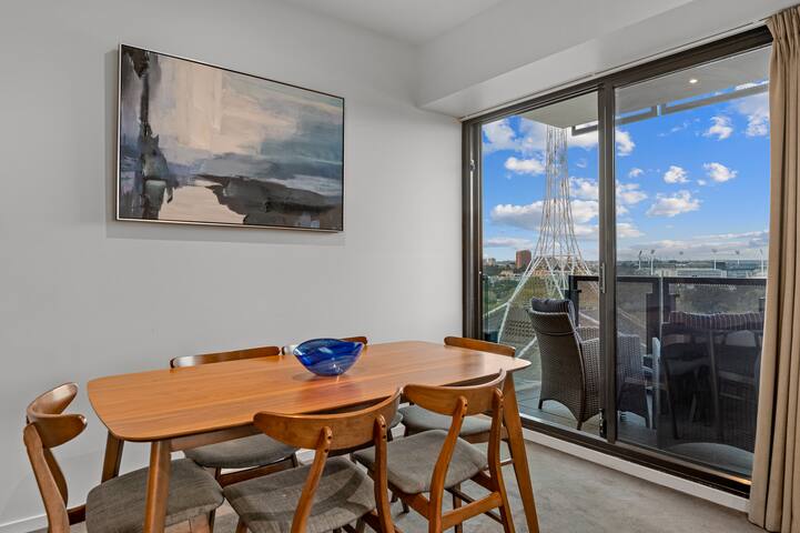 Exclusive Stays – Gallery Tower II gallery image 5