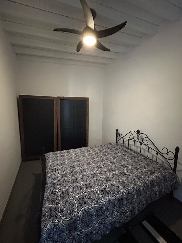 Schlafzimmer 2