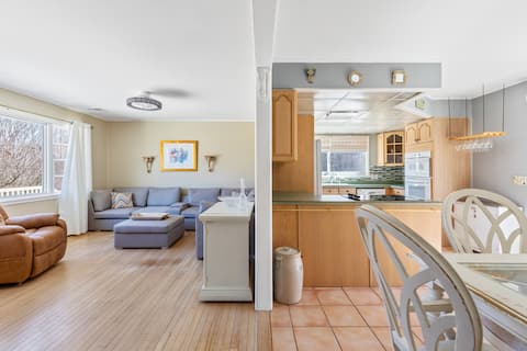 Montauk Bungalow Walk to Beach!