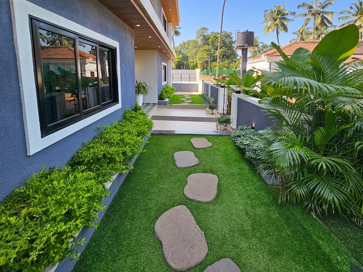 Exterior image 2