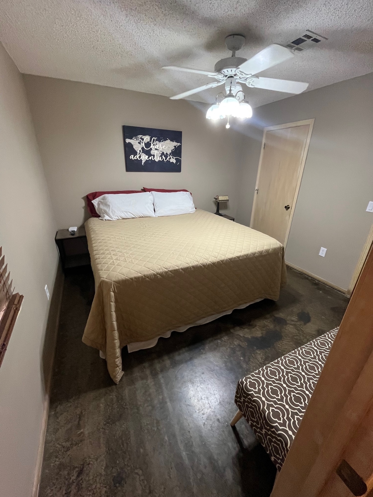 საძინებელი 1