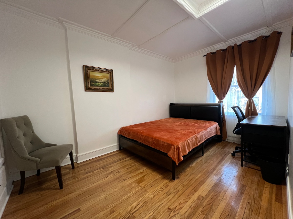 Unit 2 - 2/4 — property photo from the Airbnb listing