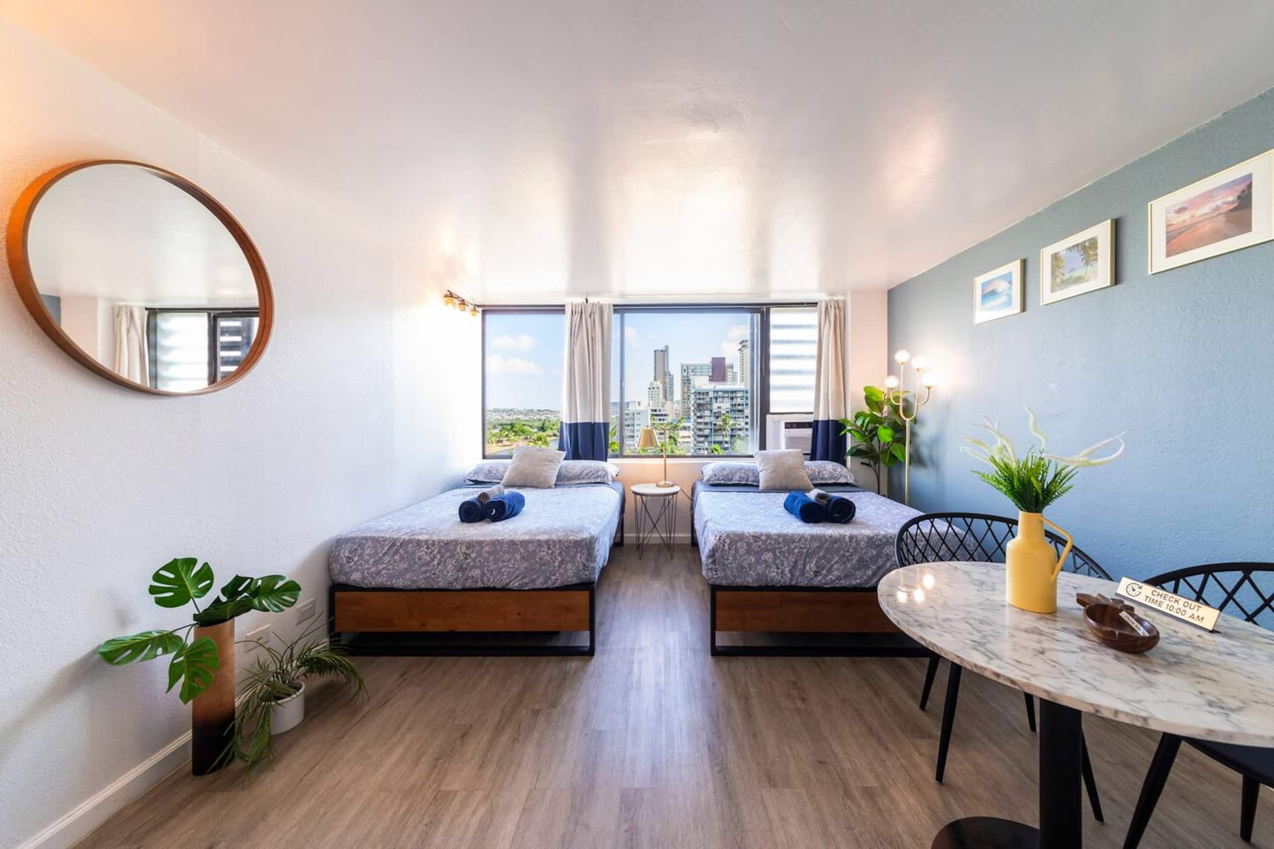 Condo in Honolulu · ★4.89 · 1 bedroom · 2 beds · 1 private bath - Image 9