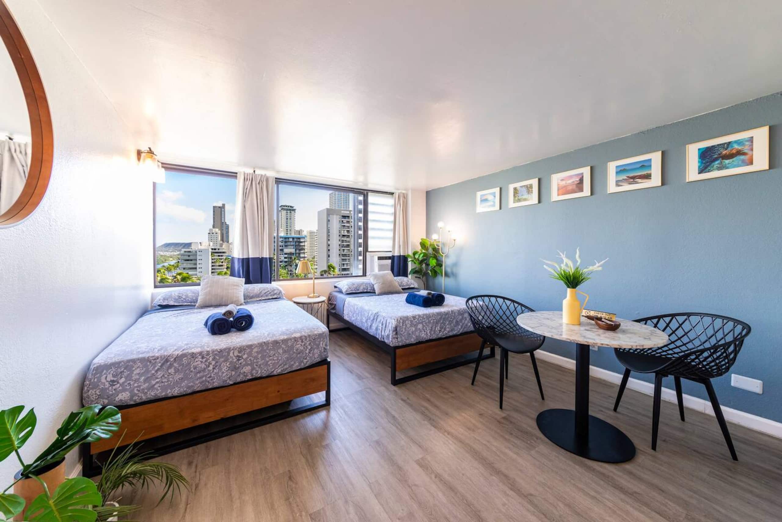 Condo in Honolulu · ★4.89 · 1 bedroom · 2 beds · 1 private bath - Image 7