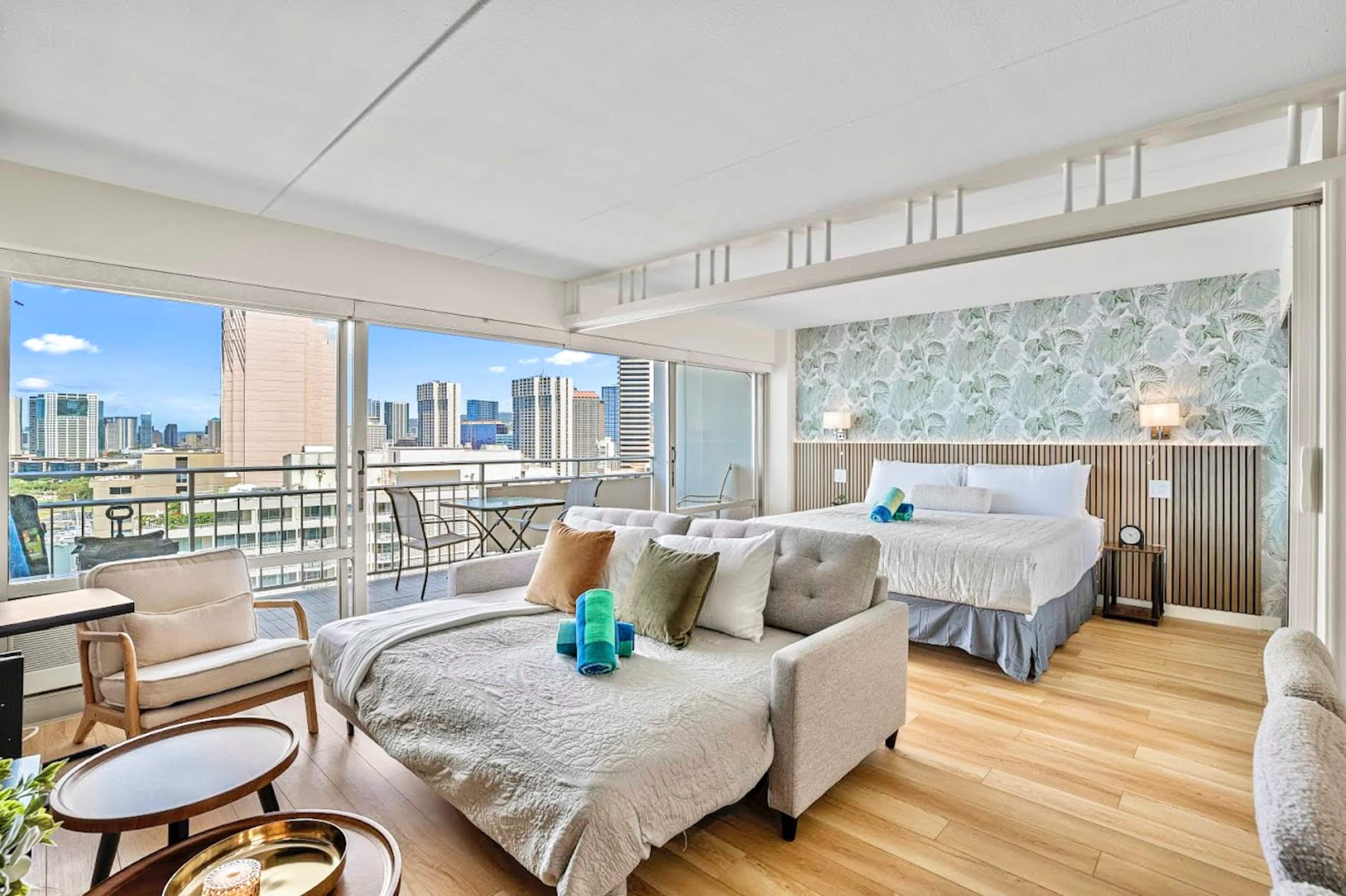 20F-High Floor Ocean View-Ilikai-1BR-Waikiki Beach - Image 2